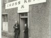 Outside-cross-keys